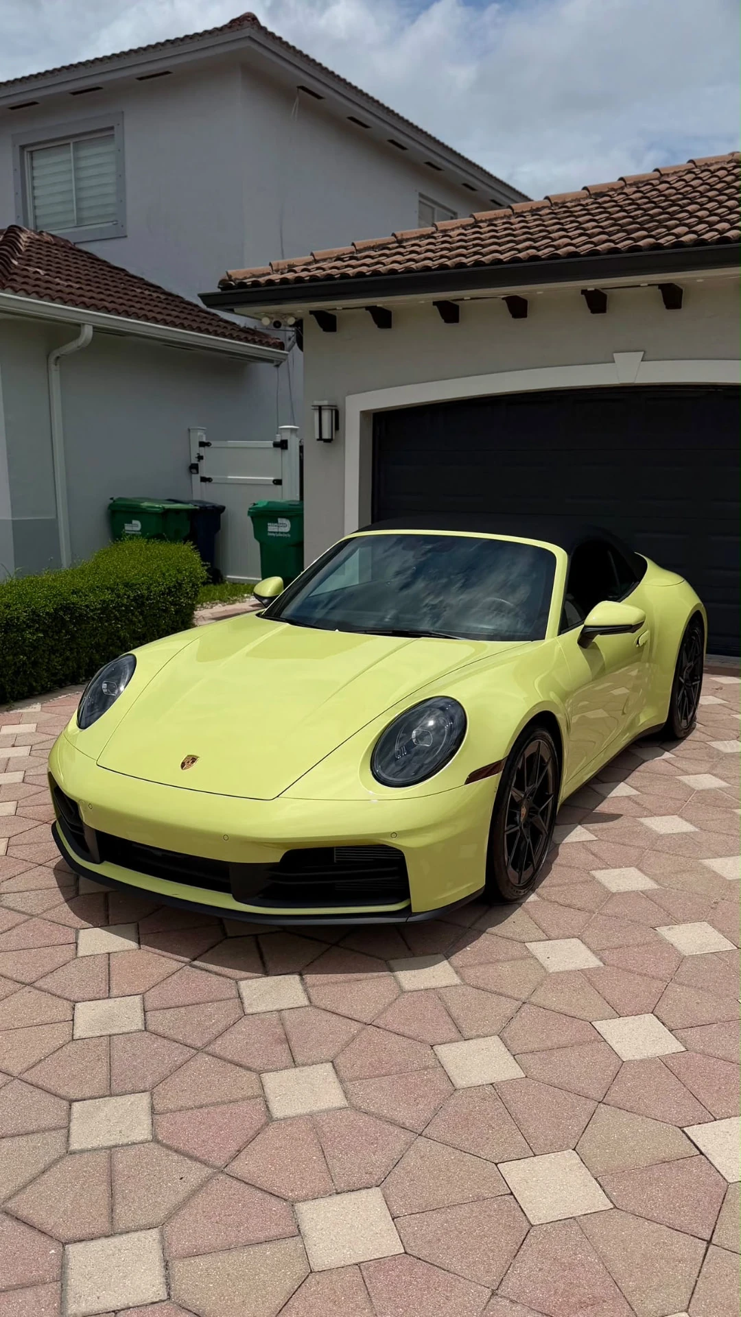 Porsche Lime Driveway photographed by DeliciousLab in Miami