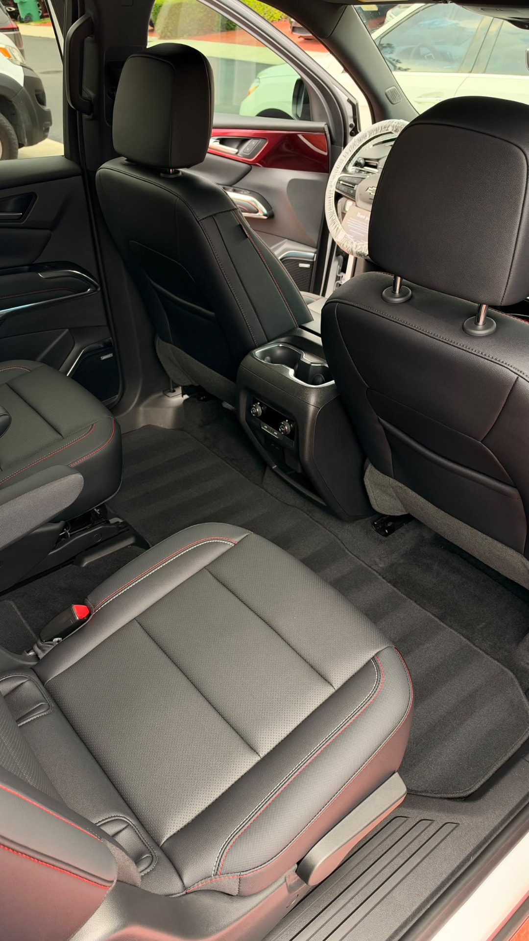 Chevy Traverse rear seats and carpets after cleaning