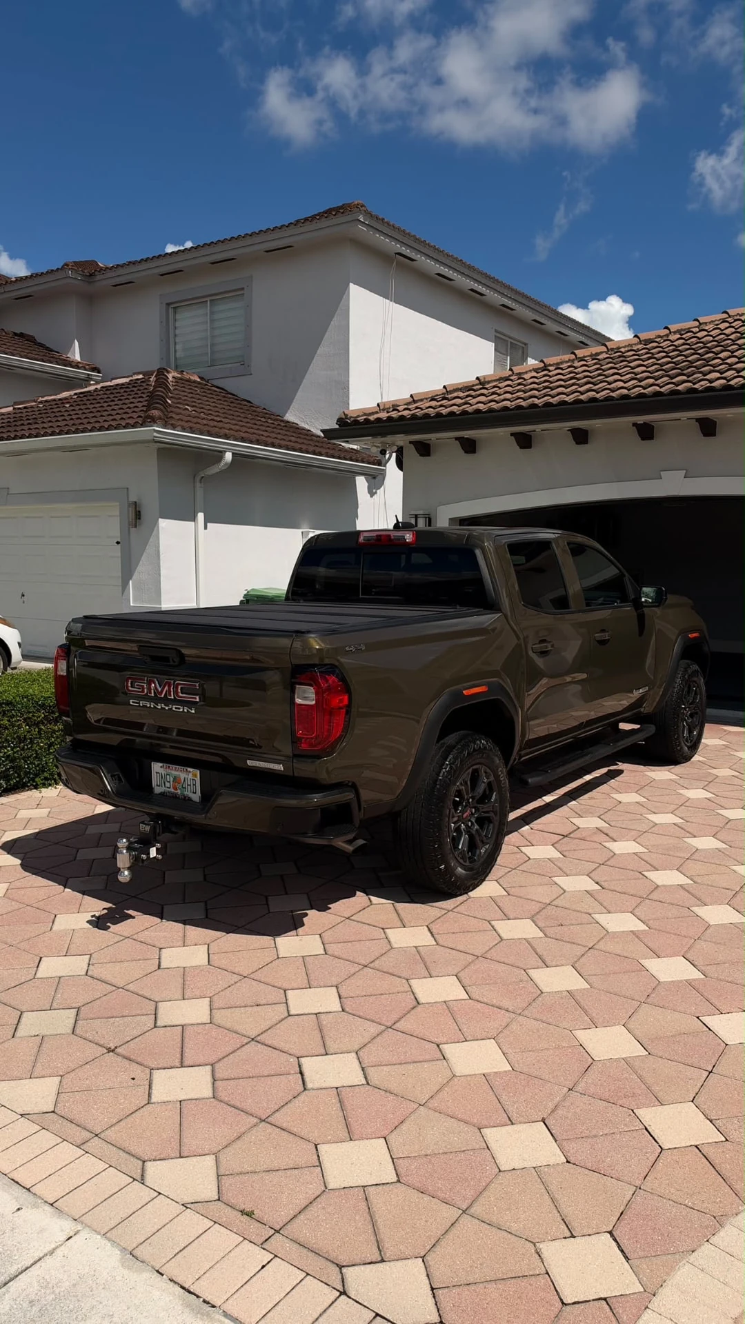 Truck Rear Driveway photographed by DeliciousLab in Miami