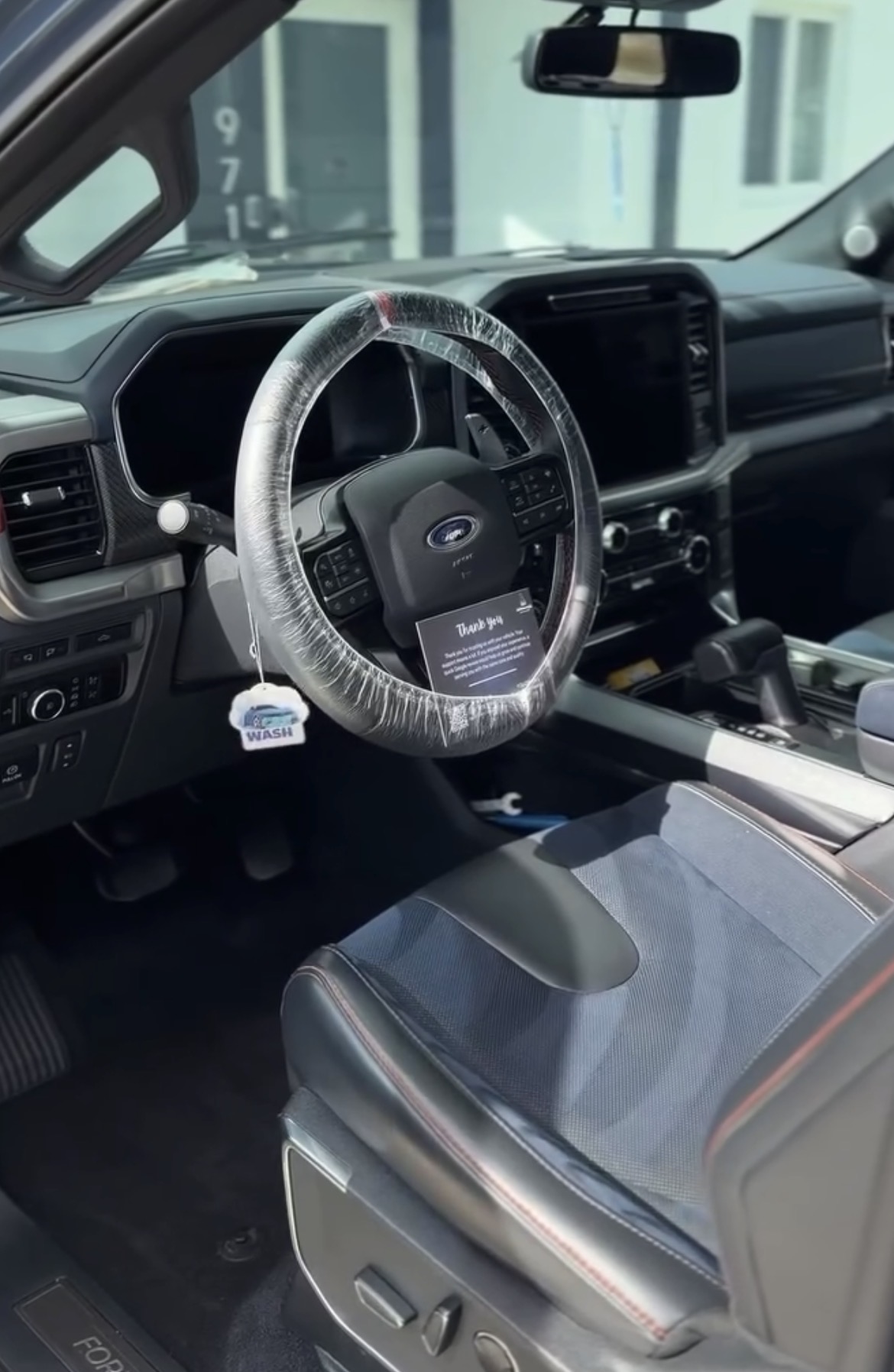 Mini Interior Detail by DeliciousLab Detailing