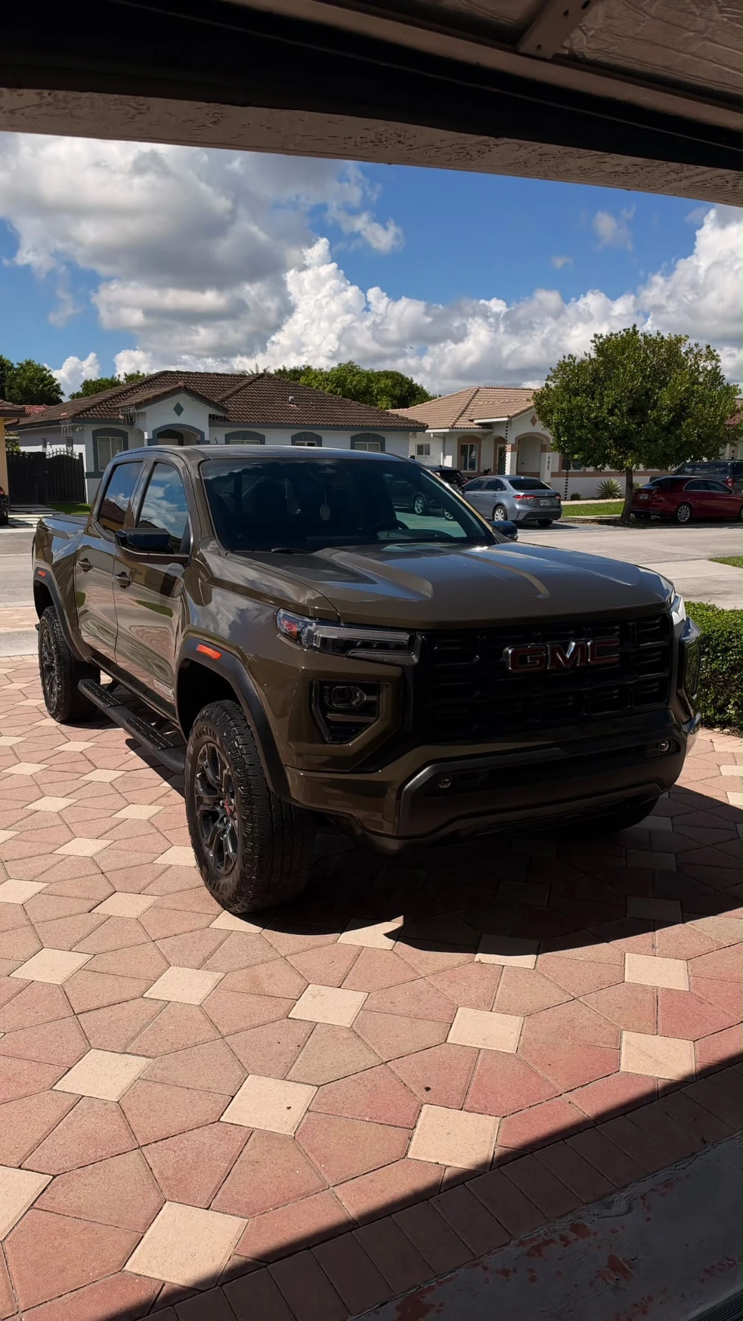 Truck Driveway photographed by DeliciousLab in Miami